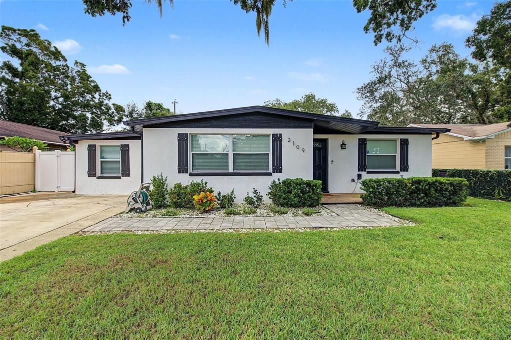 En Venta: $469,000 (4 camas, 2 baños, 1518 Pies cuadrados)
