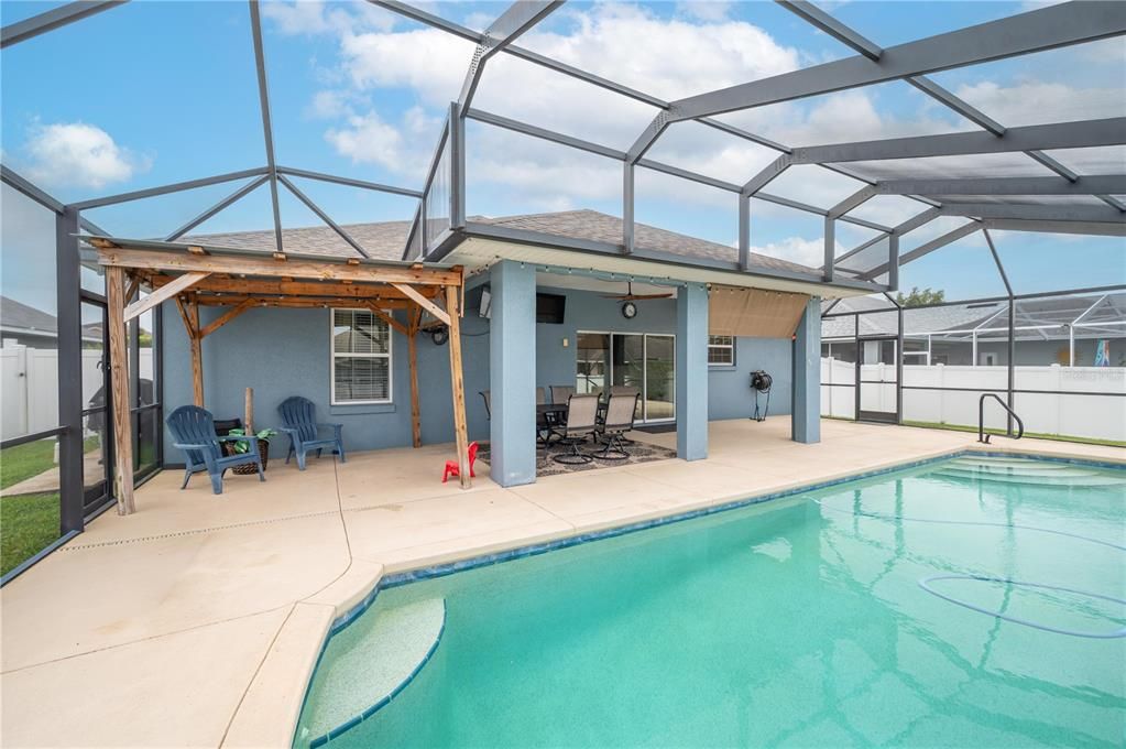 For Sale: $435,000 (4 beds, 2 baths, 2307 Square Feet)