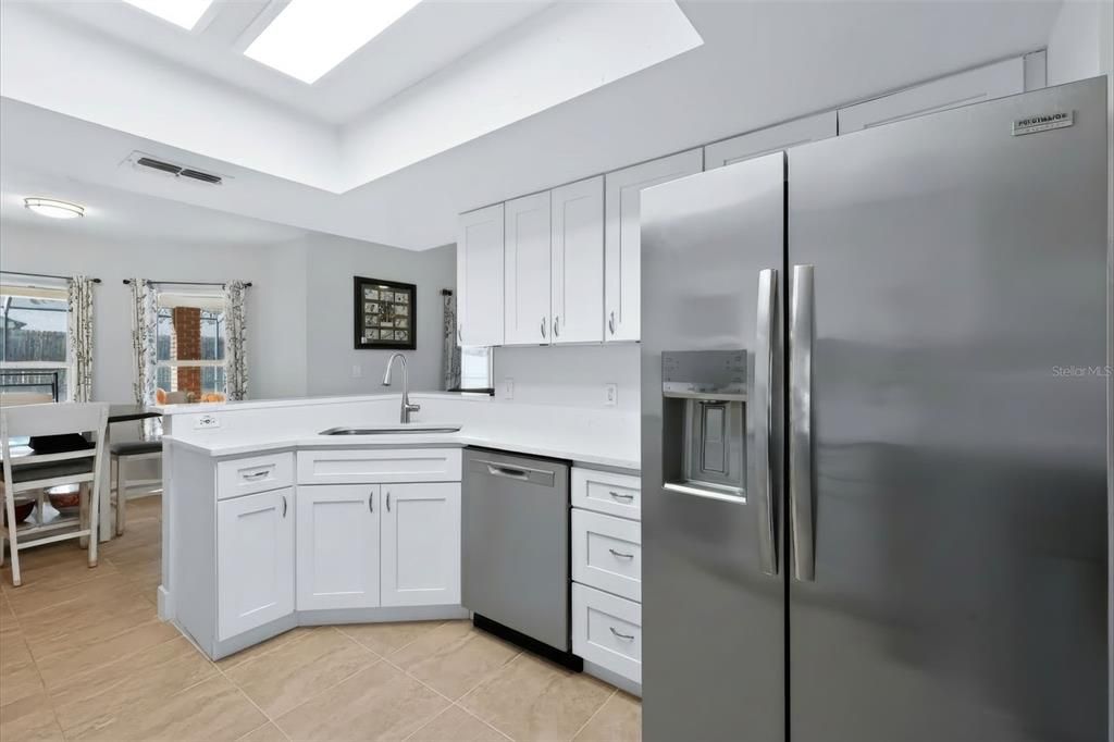 For Sale: $334,900 (3 beds, 2 baths, 1721 Square Feet)
