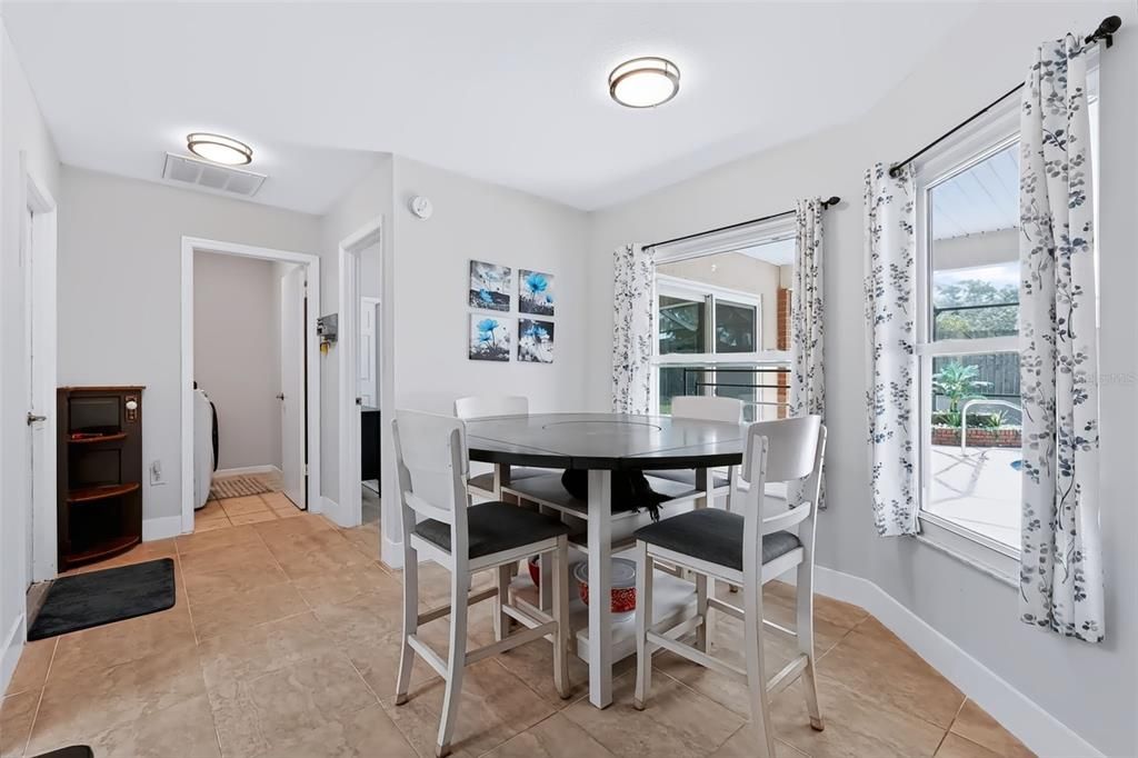 For Sale: $334,900 (3 beds, 2 baths, 1721 Square Feet)