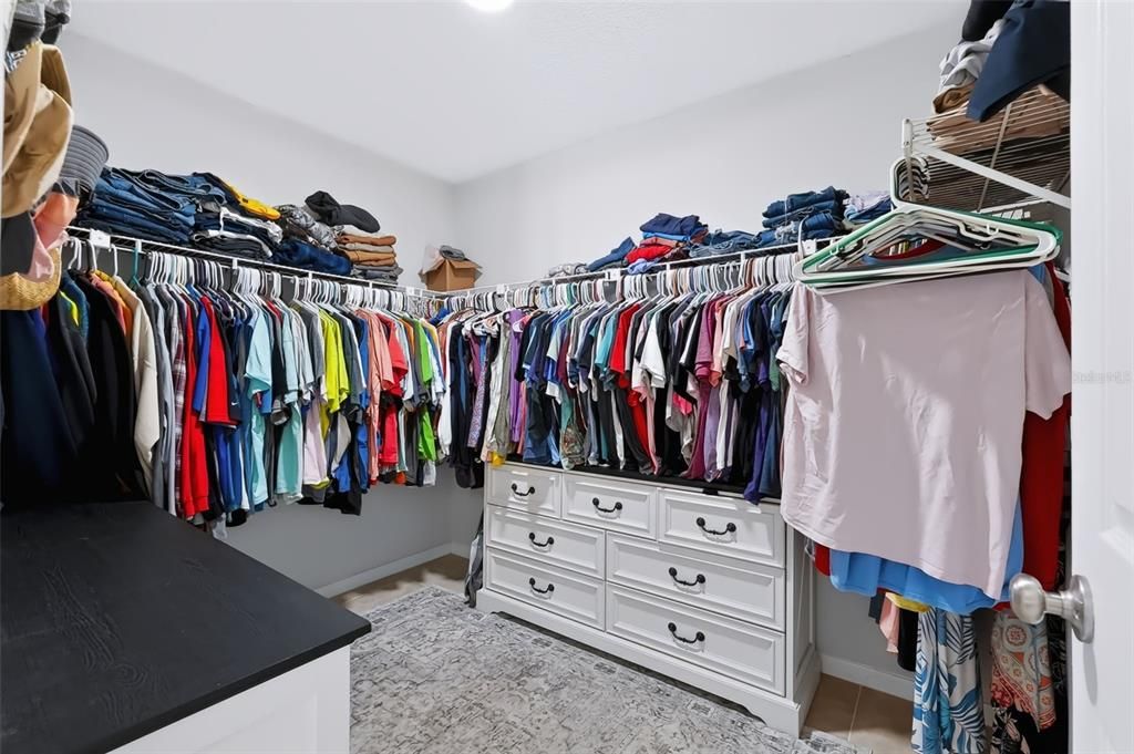For Sale: $334,900 (3 beds, 2 baths, 1721 Square Feet)