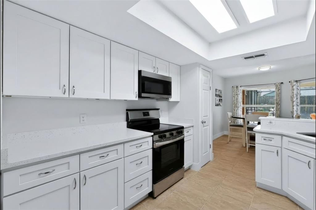 For Sale: $334,900 (3 beds, 2 baths, 1721 Square Feet)