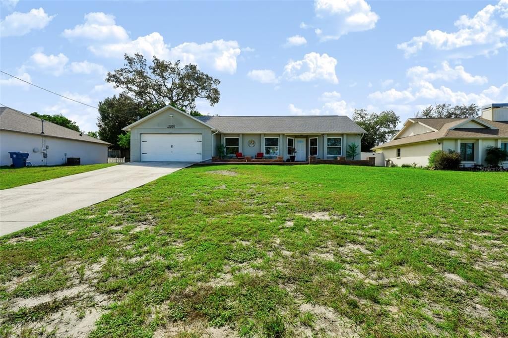 For Sale: $334,900 (3 beds, 2 baths, 1721 Square Feet)
