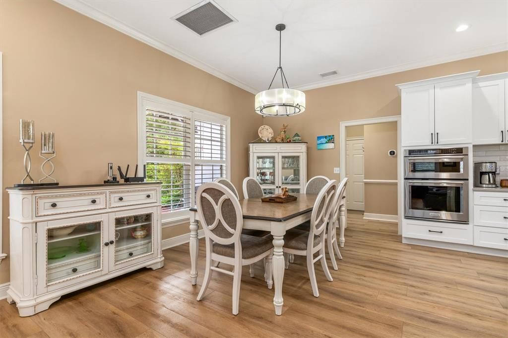 For Sale: $797,000 (3 beds, 2 baths, 2683 Square Feet)