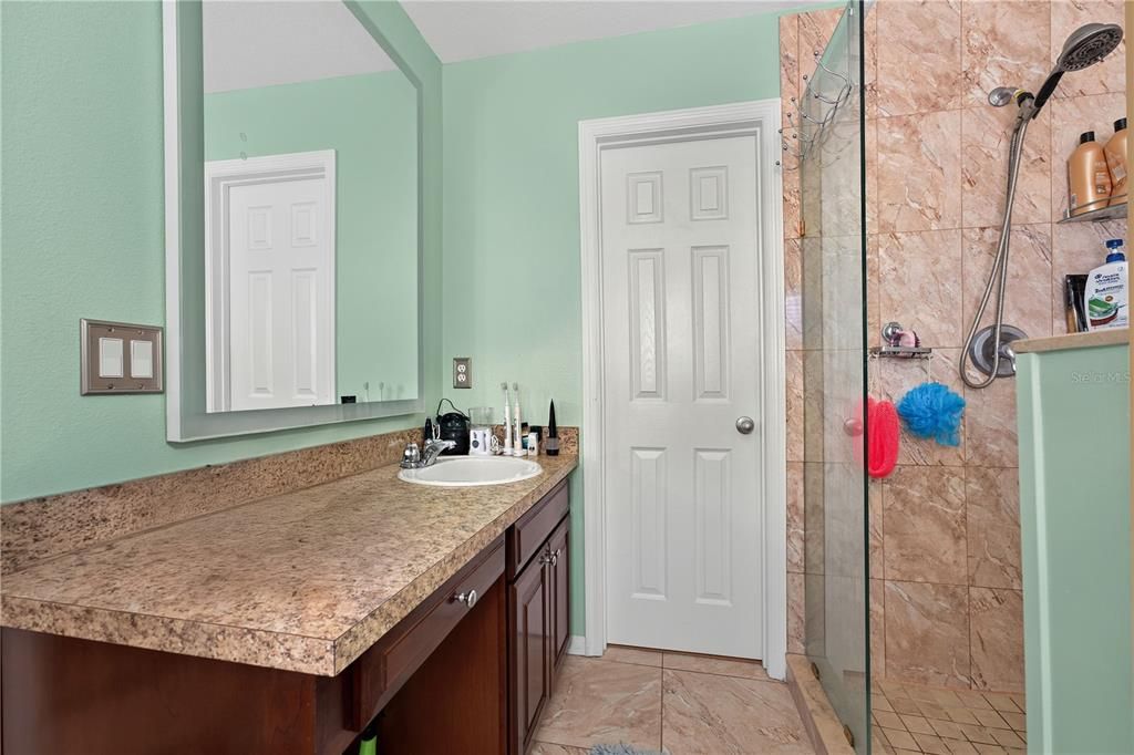 For Sale: $345,000 (3 beds, 2 baths, 1375 Square Feet)