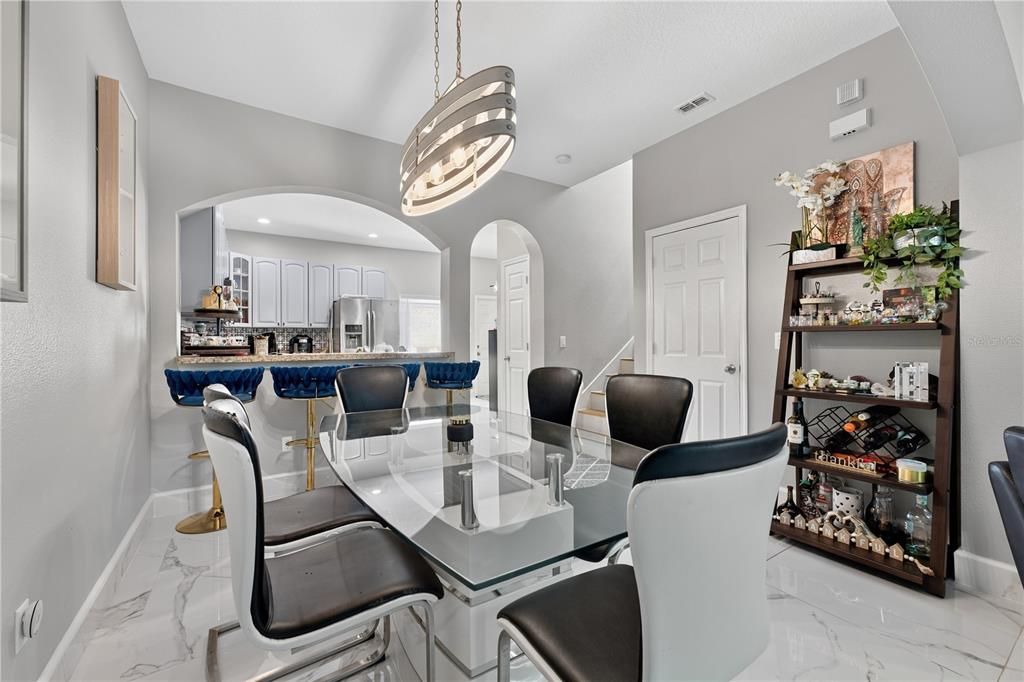 For Sale: $345,000 (3 beds, 2 baths, 1375 Square Feet)