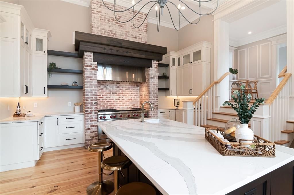 For Sale: $3,850,000 (5 beds, 5 baths, 7438 Square Feet)