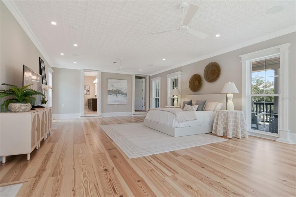 For Sale: $3,850,000 (5 beds, 5 baths, 7438 Square Feet)