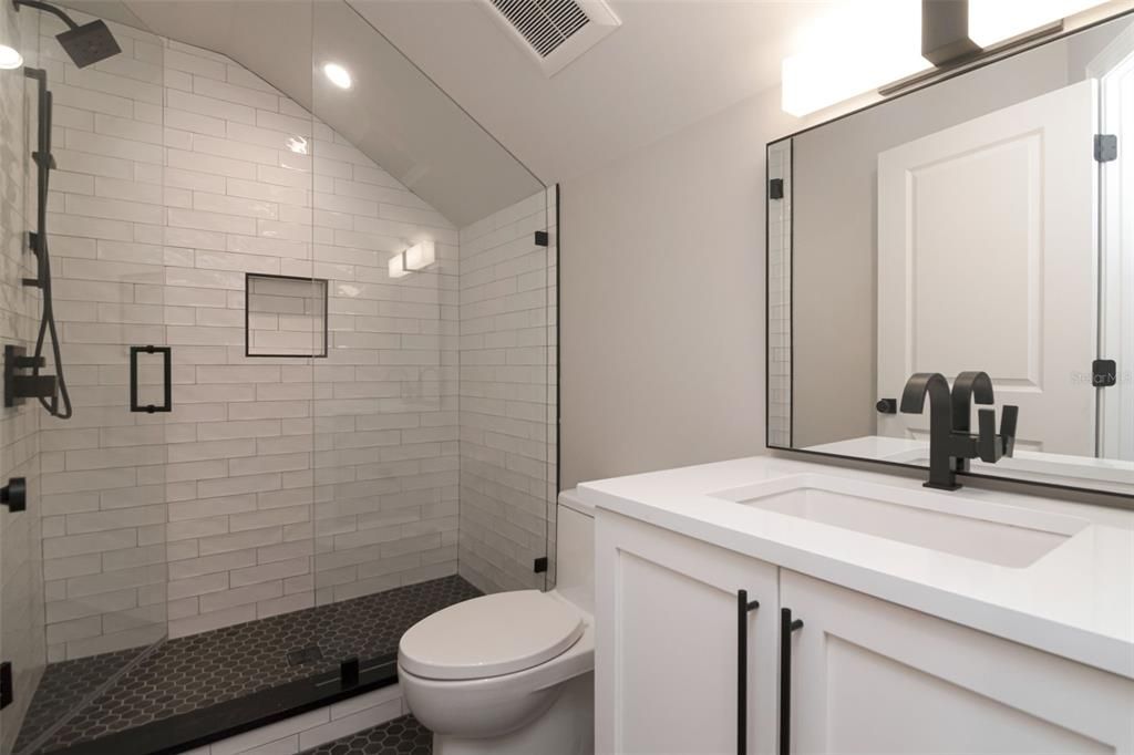 For Sale: $3,850,000 (5 beds, 5 baths, 7438 Square Feet)