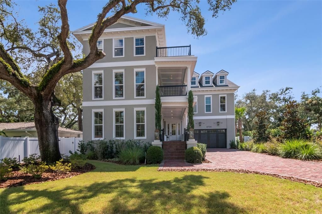 For Sale: $3,850,000 (5 beds, 5 baths, 7438 Square Feet)