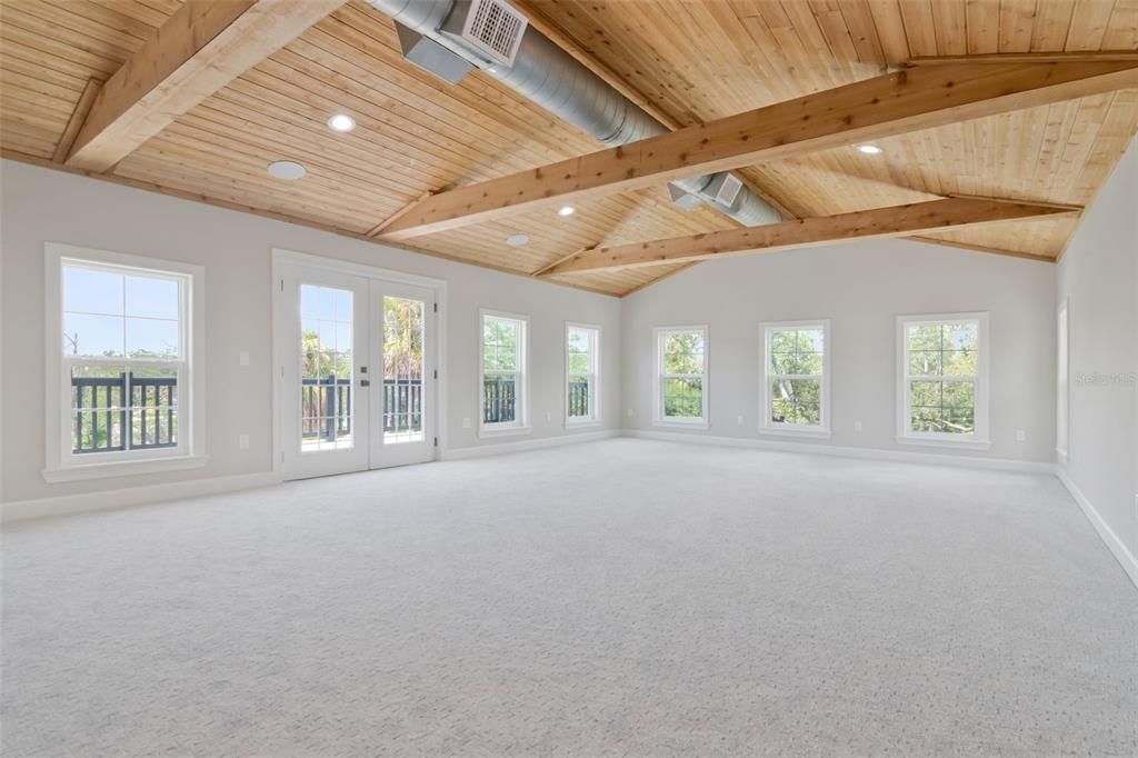 For Sale: $3,850,000 (5 beds, 5 baths, 7438 Square Feet)
