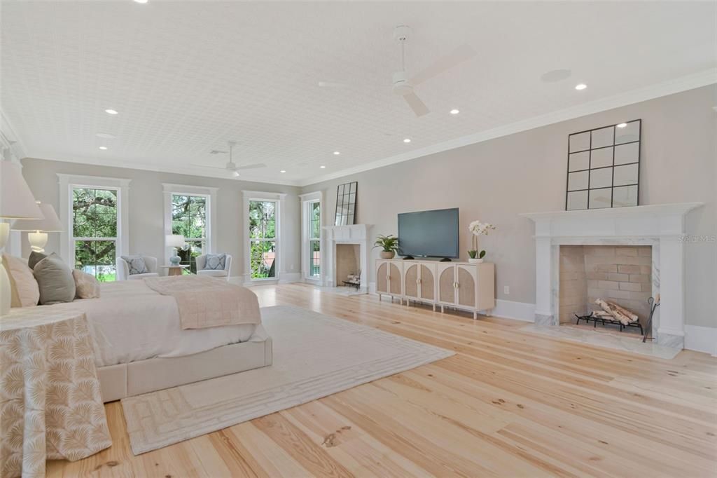 For Sale: $3,850,000 (5 beds, 5 baths, 7438 Square Feet)