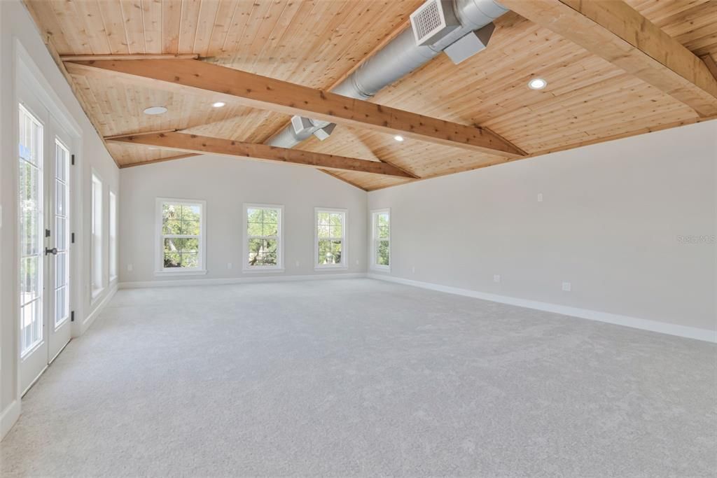 For Sale: $3,850,000 (5 beds, 5 baths, 7438 Square Feet)