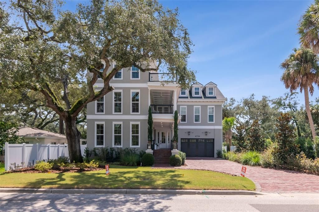 For Sale: $3,850,000 (5 beds, 5 baths, 7438 Square Feet)