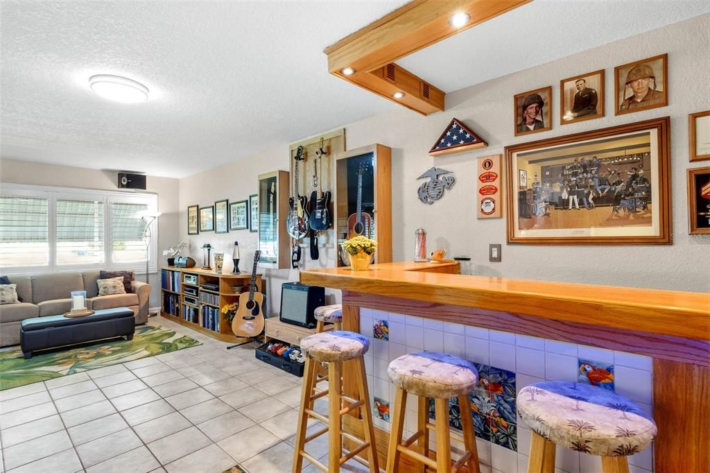 En Venta: $595,000 (2 camas, 2 baños, 1625 Pies cuadrados)