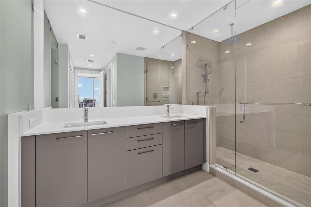 For Sale: $1,950,000 (2 beds, 3 baths, 1935 Square Feet)
