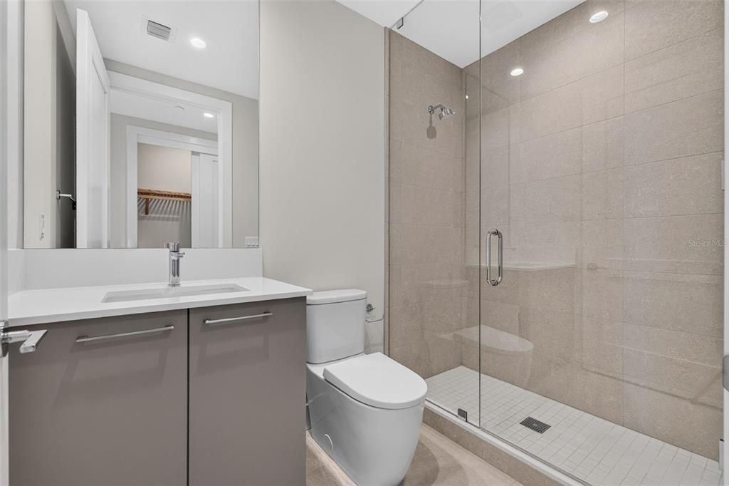 For Sale: $1,950,000 (2 beds, 3 baths, 1935 Square Feet)