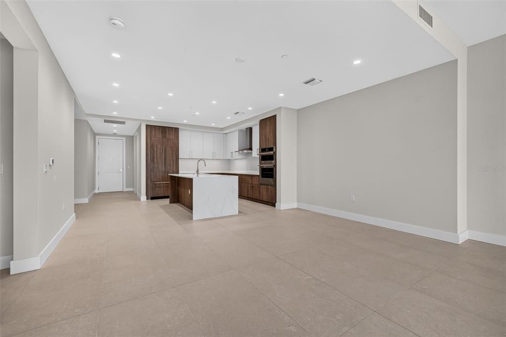 For Sale: $1,950,000 (2 beds, 3 baths, 1935 Square Feet)