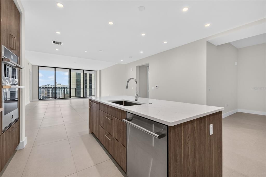 For Sale: $1,950,000 (2 beds, 3 baths, 1935 Square Feet)