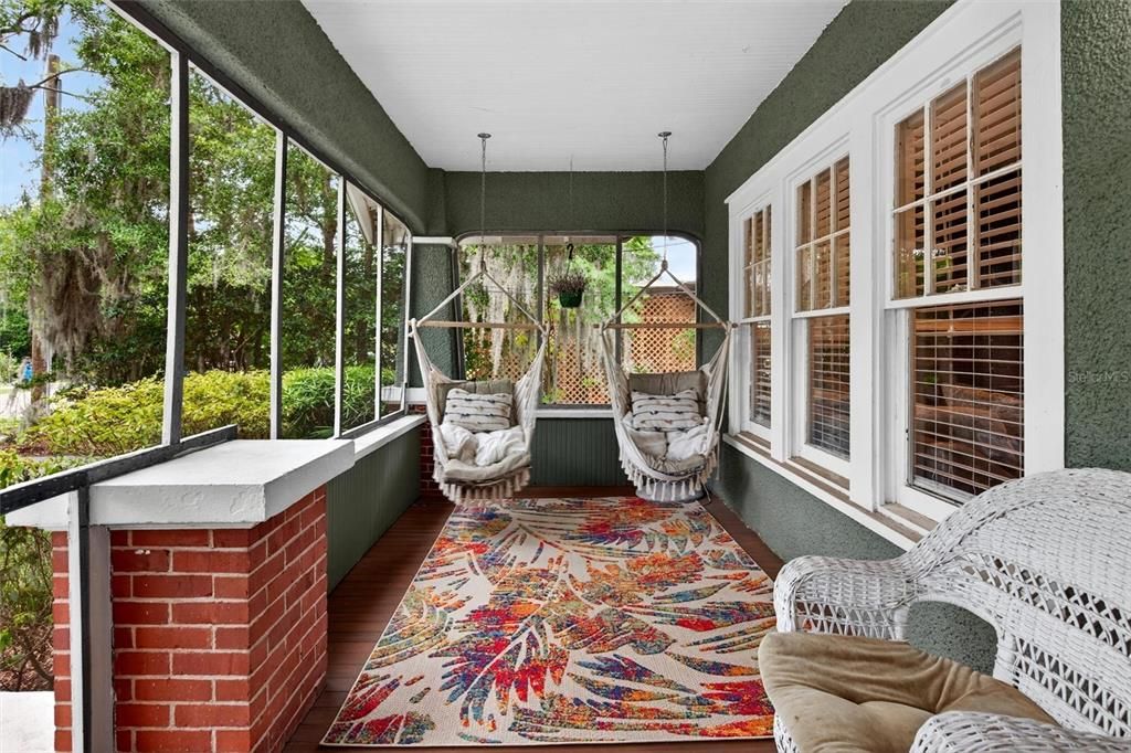 For Sale: $375,000 (3 beds, 2 baths, 1491 Square Feet)