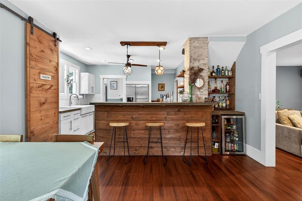 For Sale: $375,000 (3 beds, 2 baths, 1491 Square Feet)