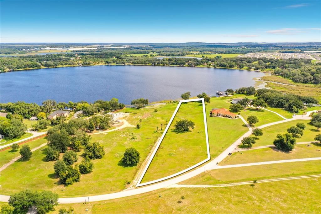 En Venta: $600,000 (2.93 acres)