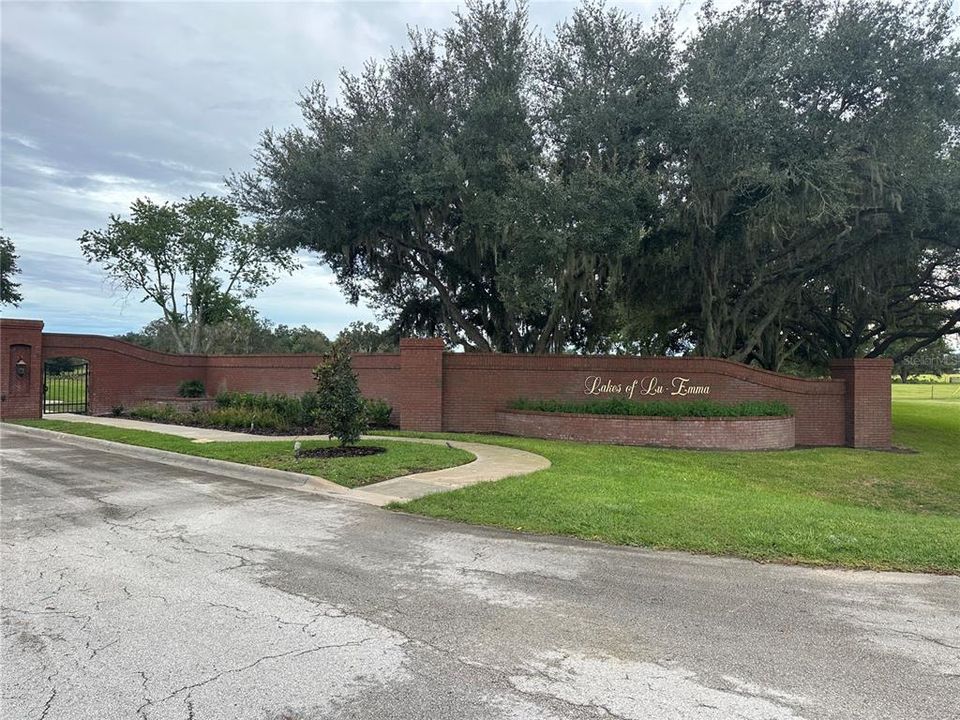 For Sale: $600,000 (2.93 acres)