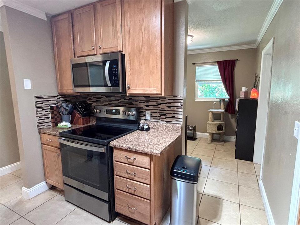 For Sale: $244,900 (3 beds, 2 baths, 1084 Square Feet)