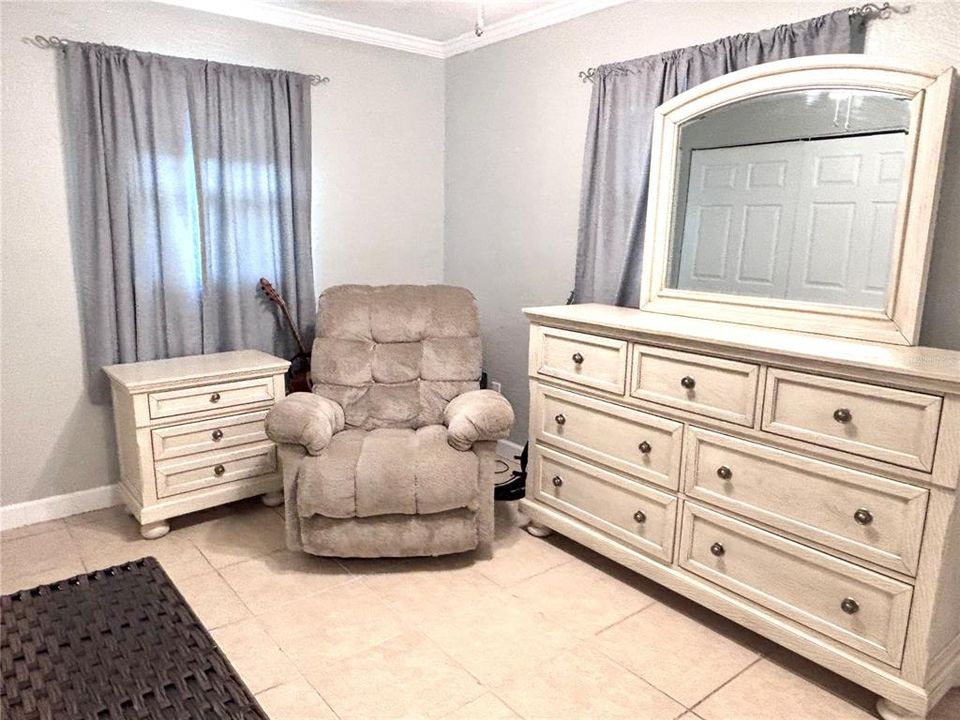For Sale: $244,900 (3 beds, 2 baths, 1084 Square Feet)