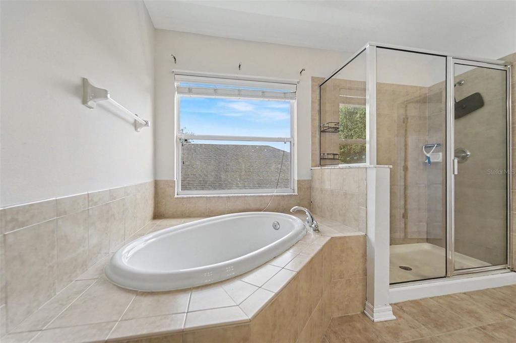 For Rent: $3,000 (4 beds, 2 baths, 2732 Square Feet)
