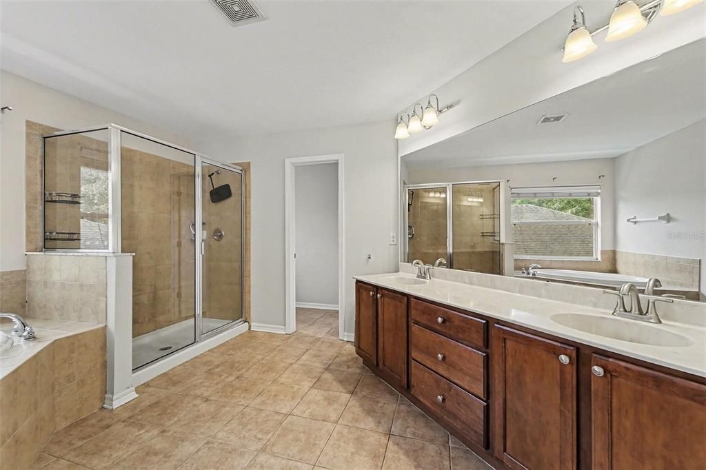For Rent: $3,000 (4 beds, 2 baths, 2732 Square Feet)