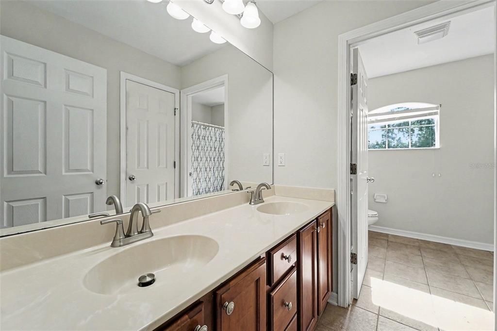 For Rent: $3,000 (4 beds, 2 baths, 2732 Square Feet)