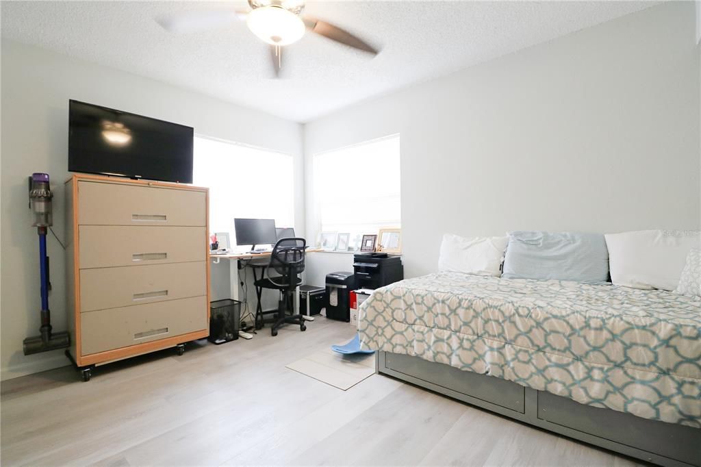 En Venta: $124,900 (2 camas, 2 baños, 994 Pies cuadrados)