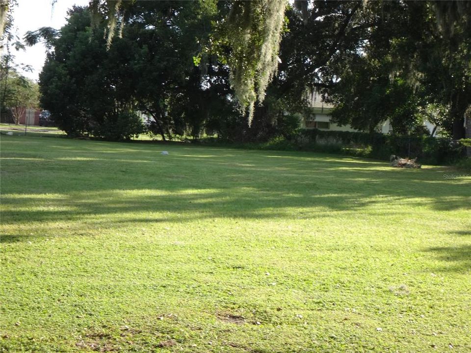 待售: $1,280,000 (0.58 acres)