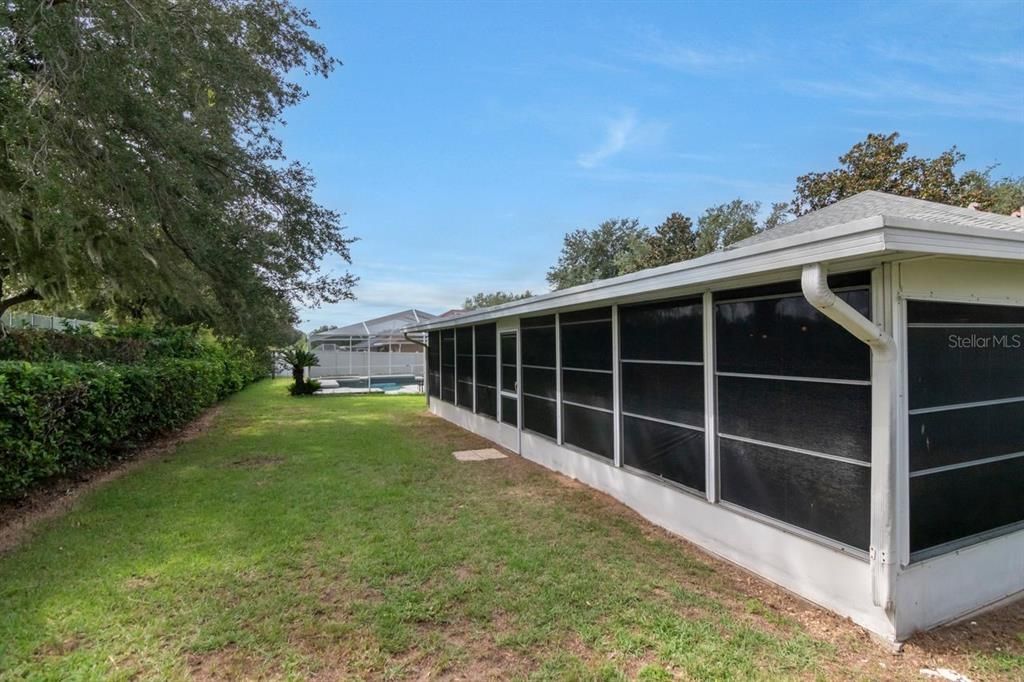 For Sale: $390,000 (4 beds, 2 baths, 2036 Square Feet)