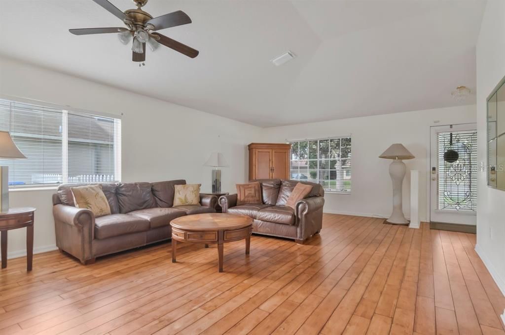 For Sale: $390,000 (4 beds, 2 baths, 2036 Square Feet)