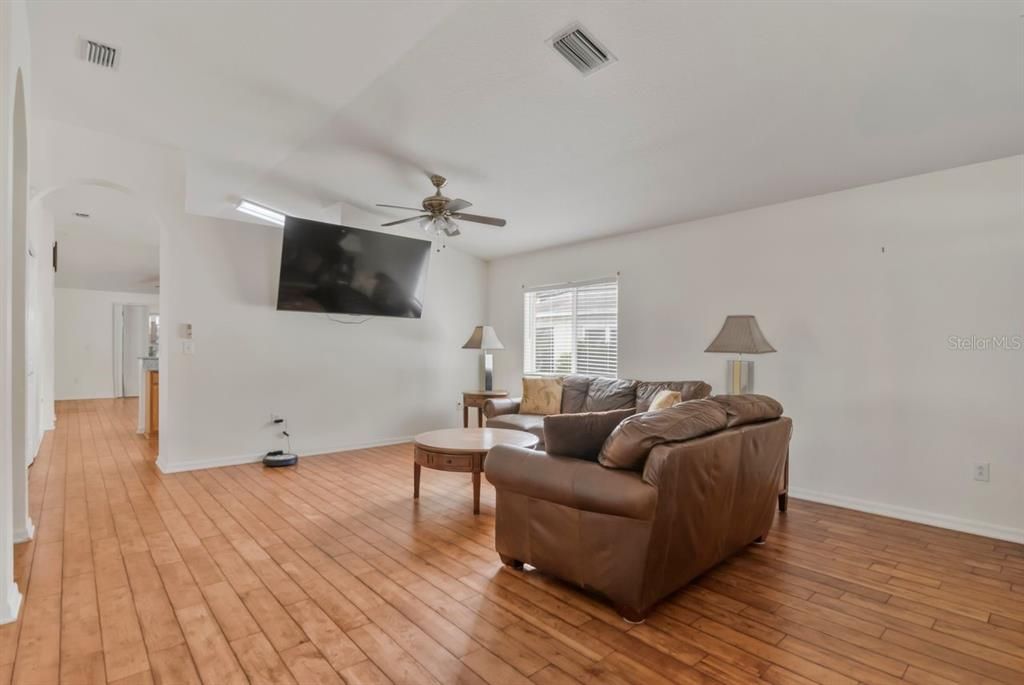 For Sale: $390,000 (4 beds, 2 baths, 2036 Square Feet)