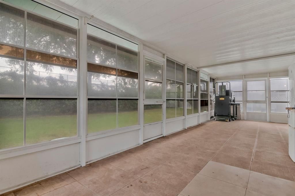 For Sale: $390,000 (4 beds, 2 baths, 2036 Square Feet)