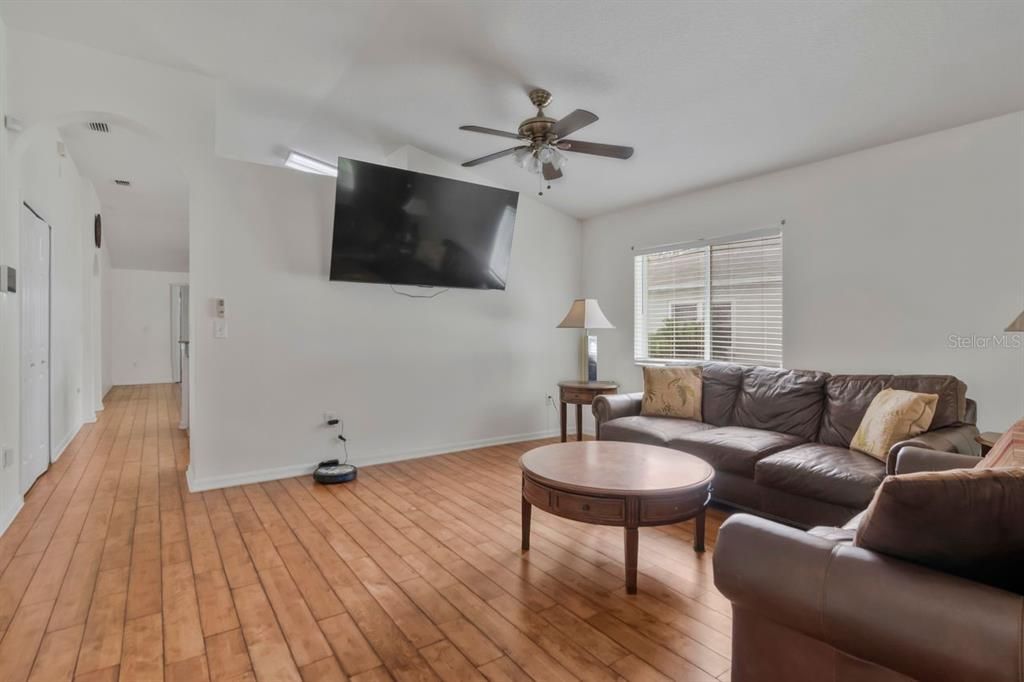 For Sale: $390,000 (4 beds, 2 baths, 2036 Square Feet)