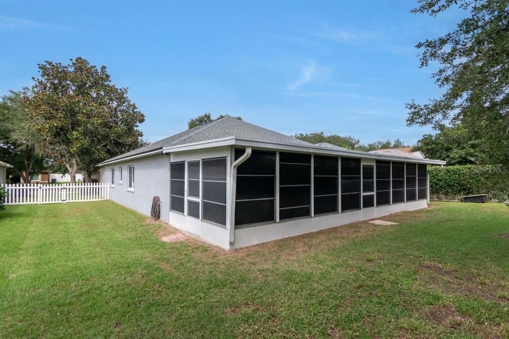 For Sale: $390,000 (4 beds, 2 baths, 2036 Square Feet)