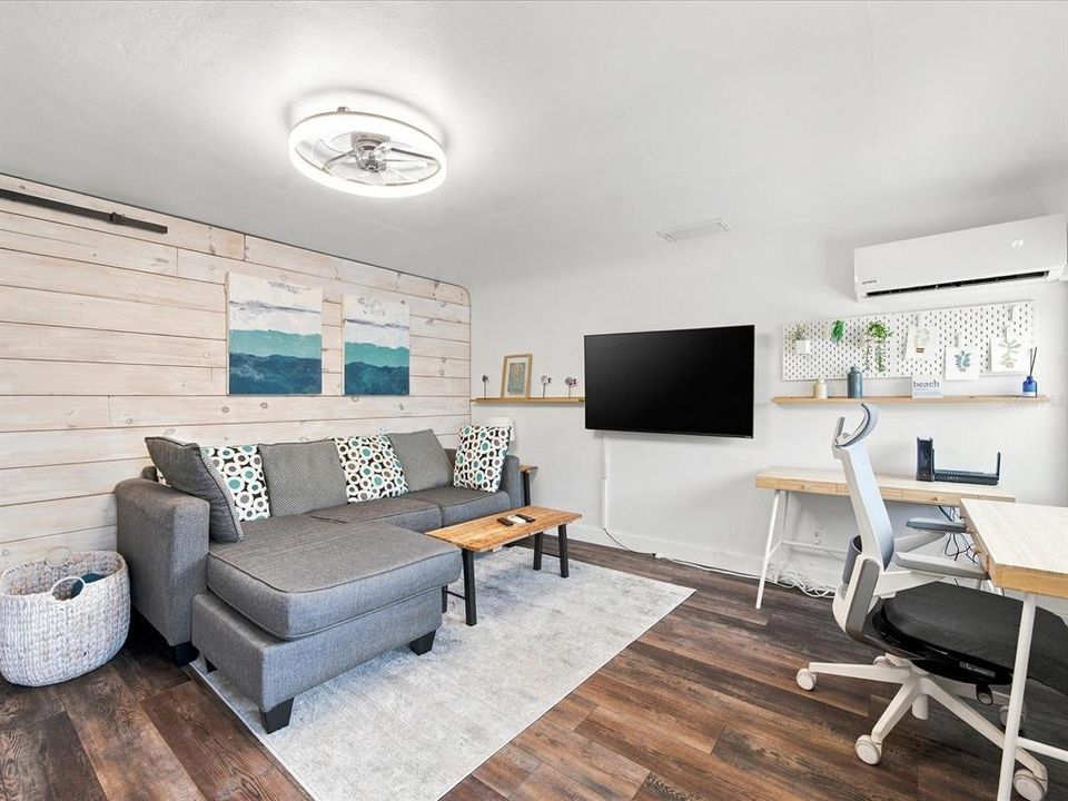 For Sale: $429,500 (3 beds, 2 baths, 1441 Square Feet)