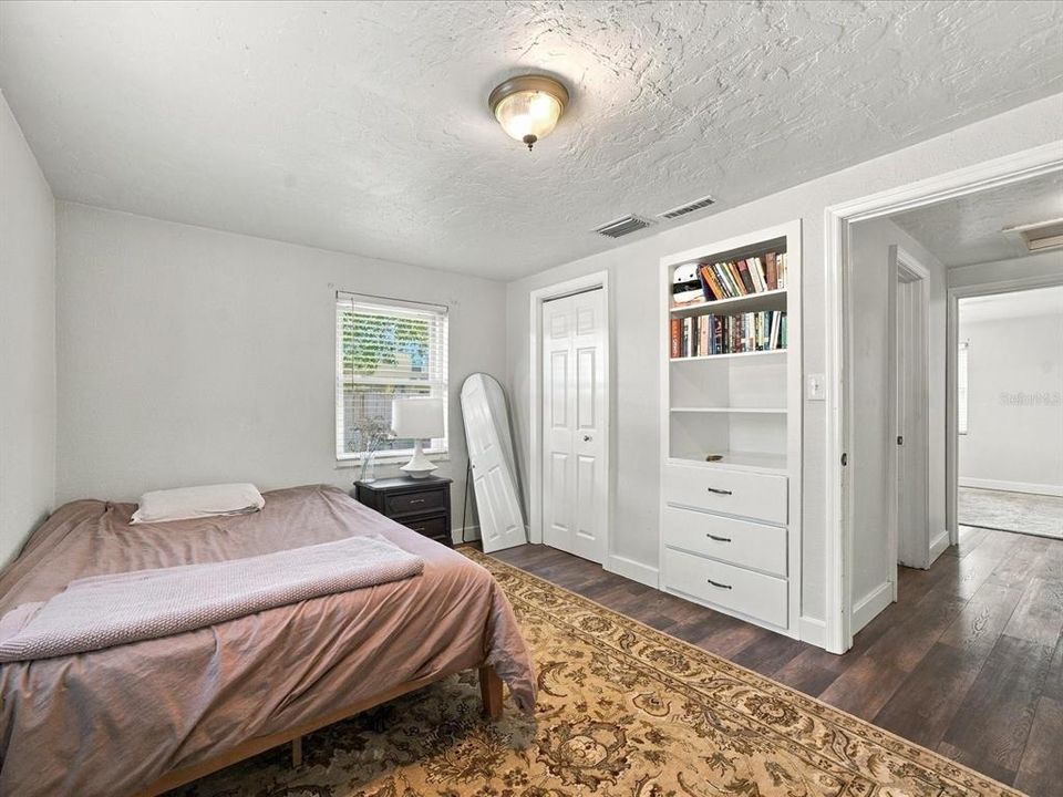 For Sale: $429,500 (3 beds, 2 baths, 1441 Square Feet)