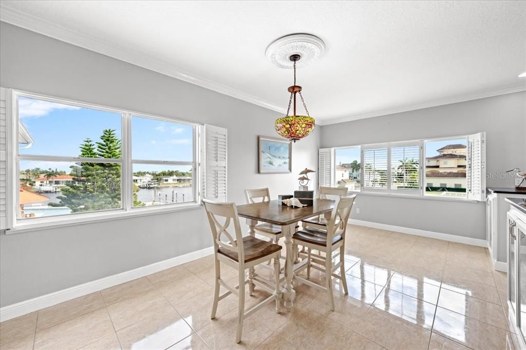 For Sale: $1,650,000 (6 beds, 3 baths, 6218 Square Feet)