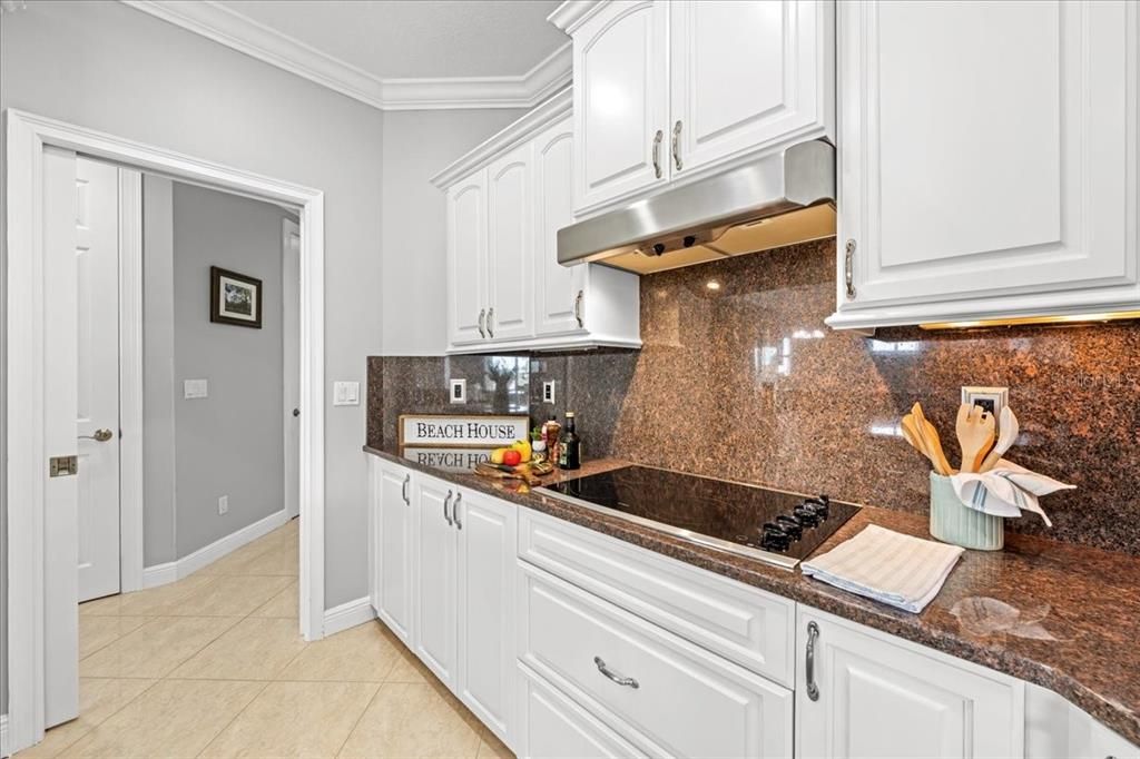 For Sale: $1,650,000 (6 beds, 3 baths, 6218 Square Feet)
