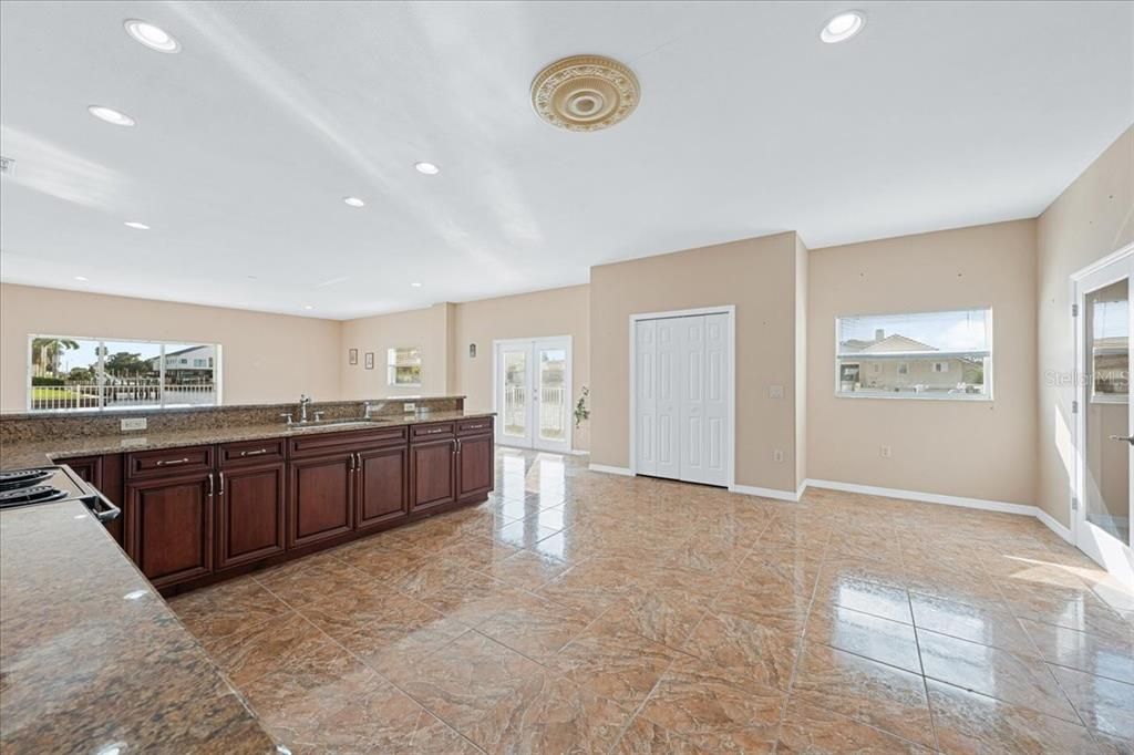 For Sale: $1,650,000 (6 beds, 3 baths, 6218 Square Feet)
