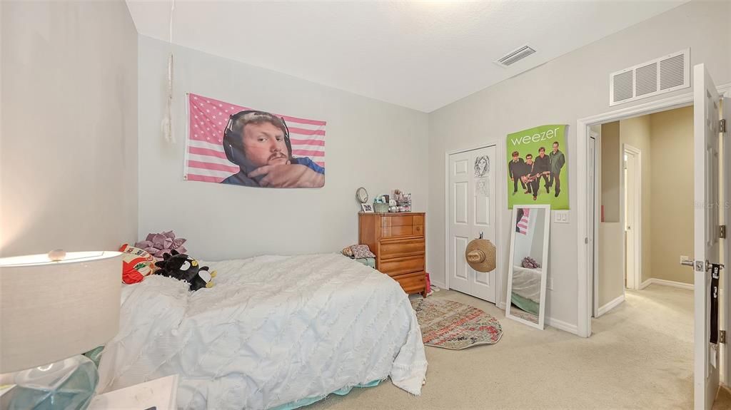 For Sale: $384,900 (3 beds, 2 baths, 1714 Square Feet)