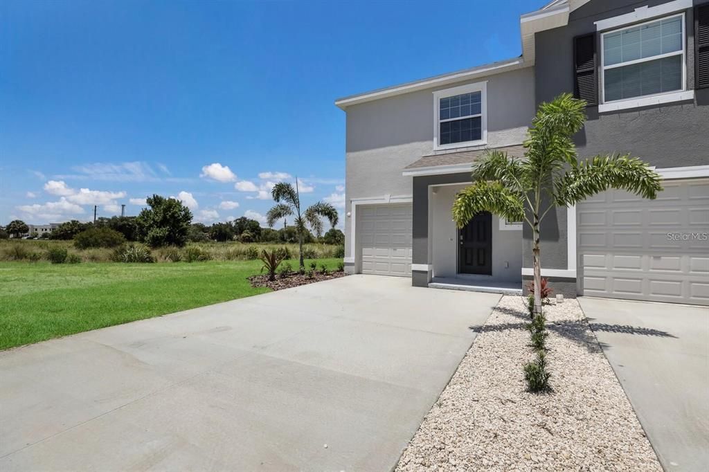 For Sale: $365,000 (3 beds, 2 baths, 1758 Square Feet)