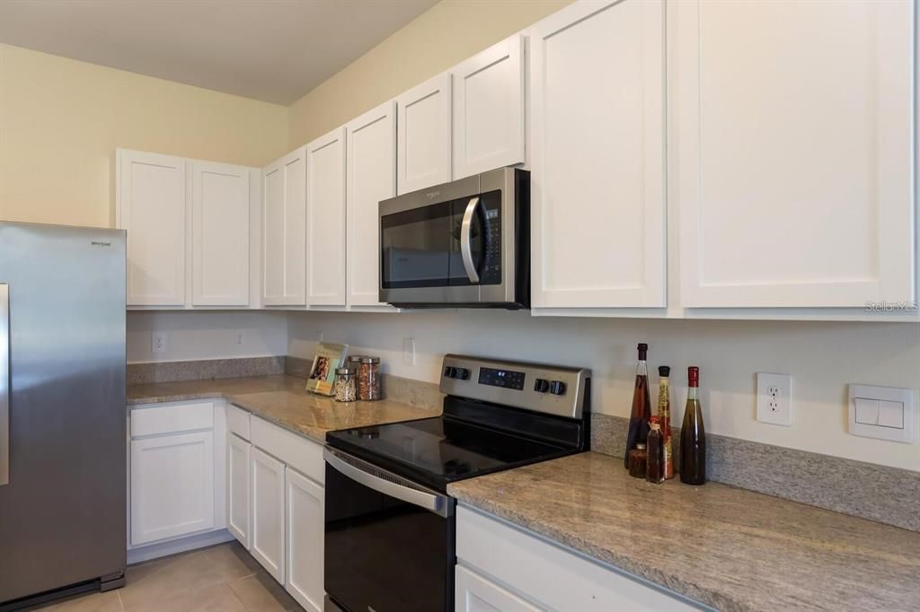 For Sale: $365,000 (3 beds, 2 baths, 1758 Square Feet)