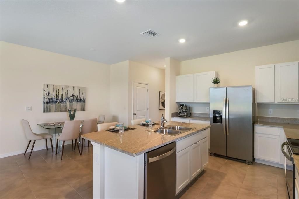 For Sale: $365,000 (3 beds, 2 baths, 1758 Square Feet)