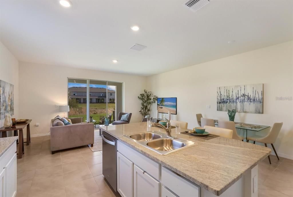 For Sale: $365,000 (3 beds, 2 baths, 1758 Square Feet)